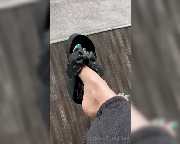 Goddess PussyFoot aka U186296307 OnlyFans - Let me just fuck your mind with this dangle 1