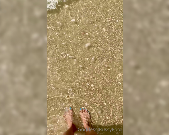 Goddess PussyFoot aka U186296307 OnlyFans - Playing around on my favorite beach