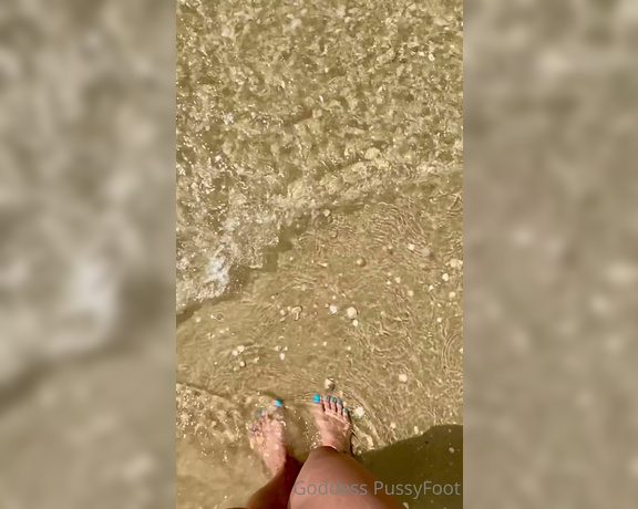 Goddess PussyFoot aka U186296307 OnlyFans - Playing around on my favorite beach