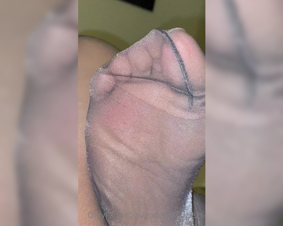 Goddess Suzie aka Goddesssuzie26 OnlyFans - Super close up of nylon soles and toes… can you spot the toe jam!