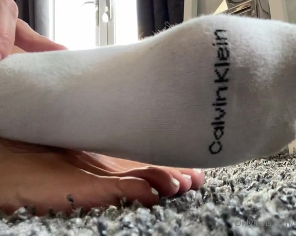 Goddess Suzie aka Goddesssuzie26 OnlyFans - Watch me peel back these disgusting ped socks and reveal my tasty, clammy toes Your addiction