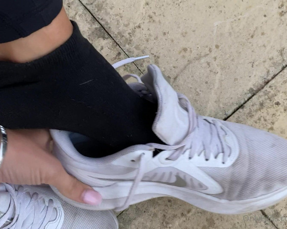 Goddess Suzie aka Goddesssuzie26 OnlyFans - Post run, these feet need to breathe! The smell hits you like a train when my feet pop out! Swipe 2