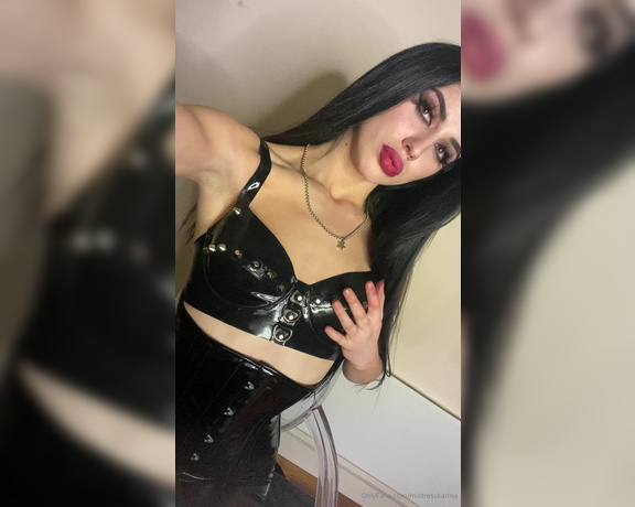 Karina Kalashnikova aka Mistresskarina OnlyFans - Shining up my latex bra