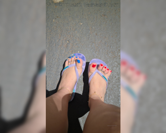 AdoreZee aka Adorezee OnlyFans - Walking around in the sun and wiggling my colored toes!