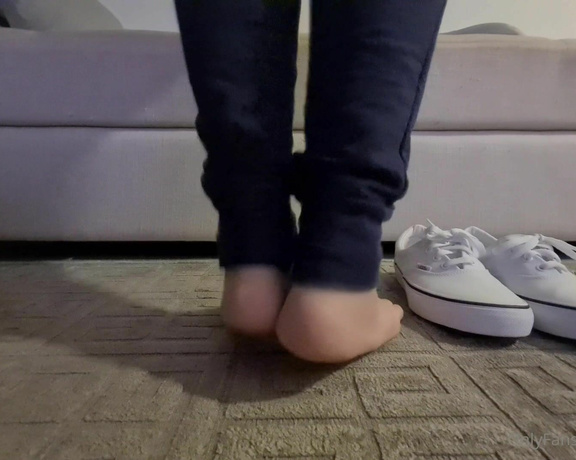 AdoreZee aka Adorezee OnlyFans - New vans shoes! Do you guys like vans too What else you wanna see me doing with them