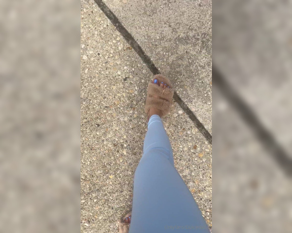 Dulcedecat aka Dulcedecat OnlyFans - I walk kind of fast don’t I lol but did you see the new color I loveeeee it! Do you