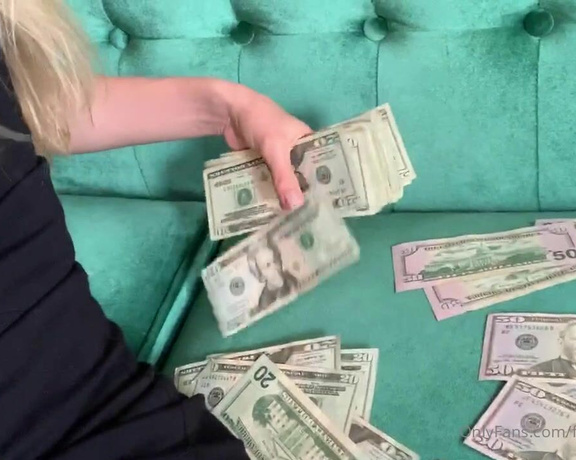 Goddess Christine aka Findomchristine OnlyFans - Just counting the thousands in cash I have lying around