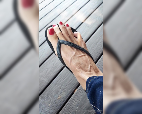 Goddess Fierce aka Goddessfierce OnlyFans - For my flip flop, toes and vein lovers