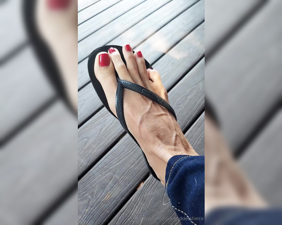 Goddess Fierce aka Goddessfierce OnlyFans - For my flip flop, toes and vein lovers