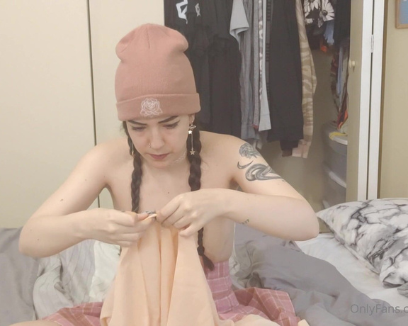 LilRedVelvet aka Lilredvelvet OnlyFans - Sewing topless (8 mins)