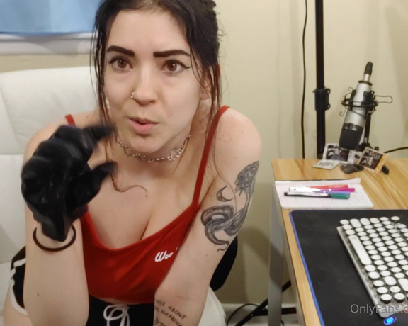 LilRedVelvet aka Lilredvelvet OnlyFans - Trying out my dildo glove