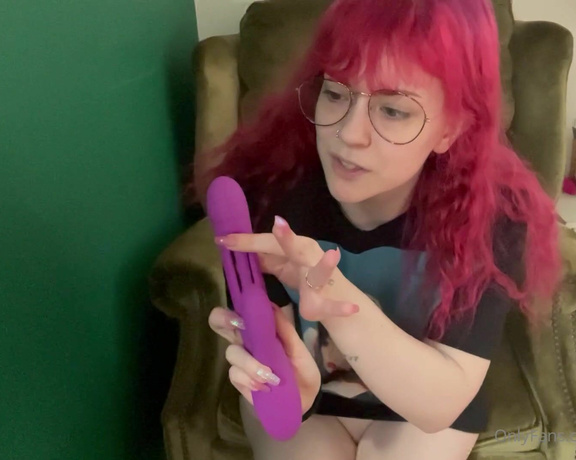 LilRedVelvet aka Lilredvelvet OnlyFans - Au naturale in my new hair with a new toy cumming for you