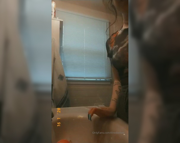 LilRedVelvet aka Lilredvelvet OnlyFans - Cleaning my dildos