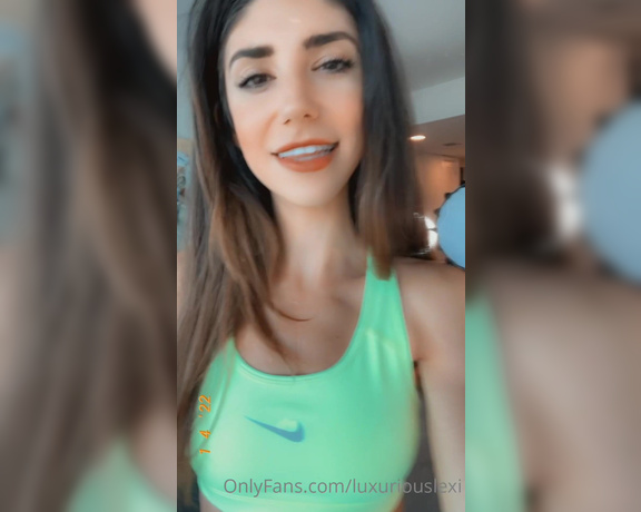 Luxuriouslexi aka Luxuriouslexi OnlyFans - Roleplay Gym Perv! Who wants the full series )