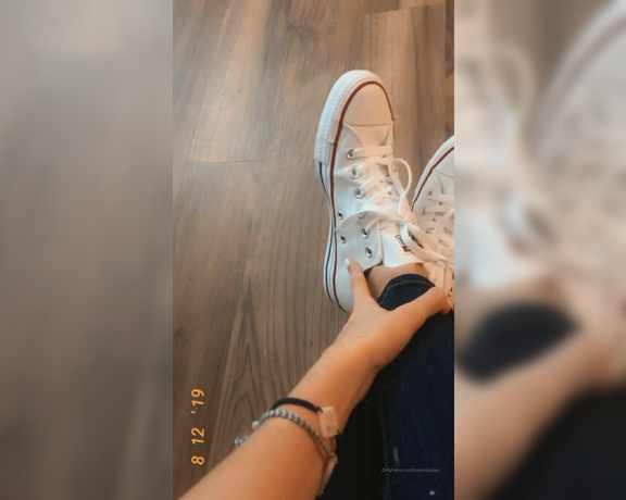 Luxuriouslexi aka Luxuriouslexi OnlyFans - Sent this to My good boy who purchased these converse