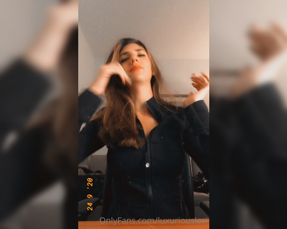 Luxuriouslexi aka Luxuriouslexi OnlyFans - (5 Min Clip) JOI to My Tits #September2020 #Tits #JOI