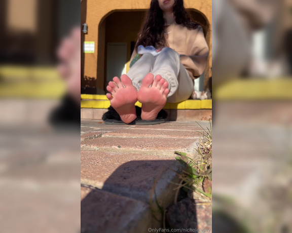 Nichole_Ivory aka Nicholeivory OnlyFans - Watch my soft soles in public would you like some out in public jois