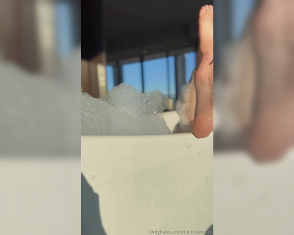 Nichole_Ivory aka Nicholeivory OnlyFans - Soles and bubbles