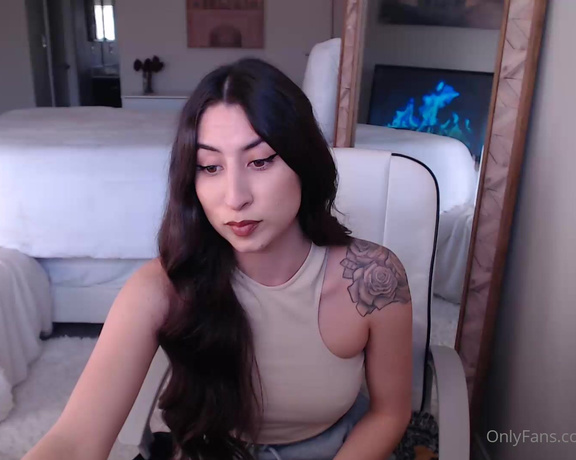 Nichole_Ivory aka Nicholeivory OnlyFans - This video is streamed from my LIVE cam shows , link is in bio! Im loving the quality here, should