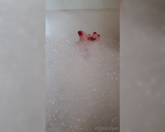 Deliciousdutchfeet aka Deliciousdutchfeet OnlyFans - Come, dont be shy, join me in the bath! Cheers to my vacation in june 2020 Unfortunely couldn´t g 3