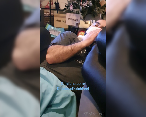 Deliciousdutchfeet aka Deliciousdutchfeet OnlyFans - Cheesy smelly feet sniffing with a happy, very happy ending The ending was not only happy, but very