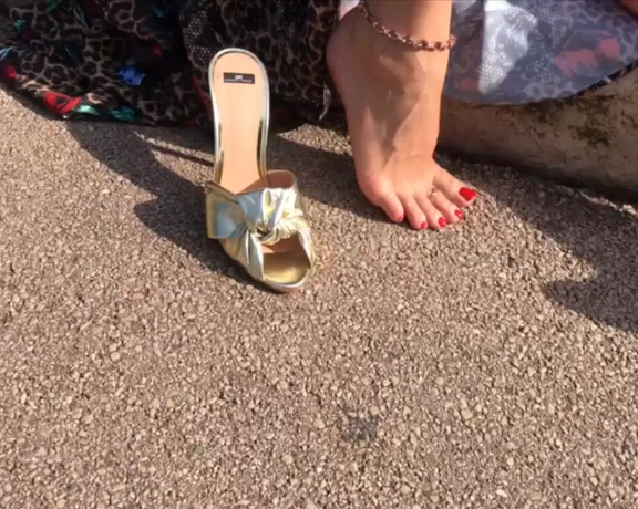 Deliciousdutchfeet aka Deliciousdutchfeet OnlyFans - I miss the summer, I miss travelling I miss meeting you, I miss wrapping my toes around foreign boy