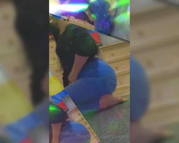 Jenelle Jcakes aka Jcakess OnlyFans - Jean booty Friday