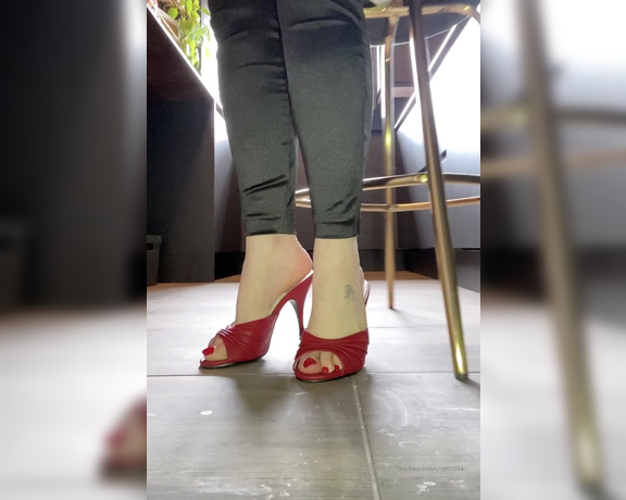 Miss Harriet aka Redtoes Onlyfans - New red mules  I really like how much they expose most of my foot exquisite