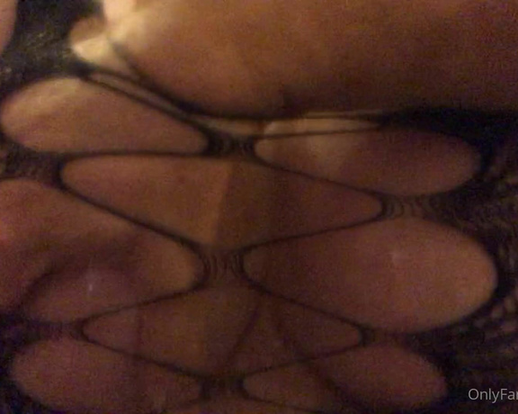 Miss Harriet aka Redtoes Onlyfans - Oily breast worship!!!