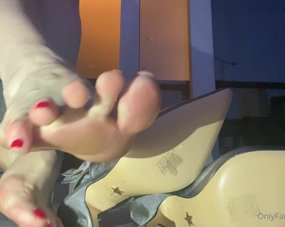 Miss Harriet aka Redtoes Onlyfans - Ok I just got back from Dubai I couldn’t access onlyfans so here are some nice clips I go 2