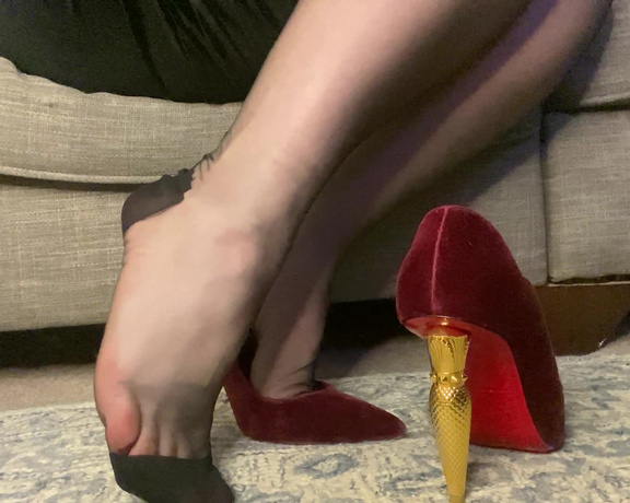 Redtoes - Onlyfans Video 0