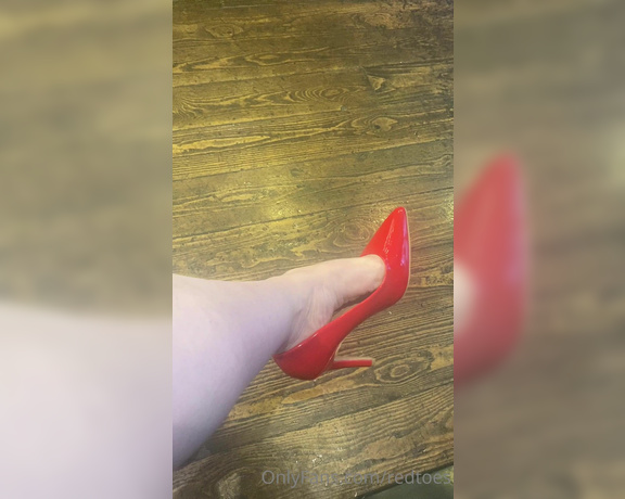 Miss Harriet aka Redtoes Onlyfans - Shoe dangle in coffee shop