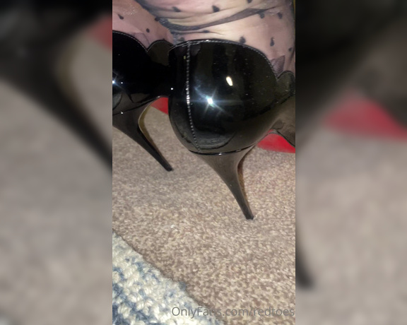 Miss Harriet aka Redtoes Onlyfans - Your neighbour catches you and decides she will use you as her play thing this evening… Part 2 5