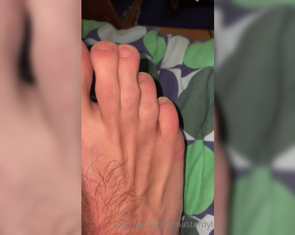 MasterDylanxxx aka Masterdyl Onlyfans - Toe nail cuttings DM for offers