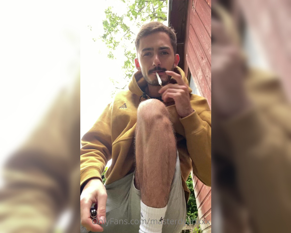 MasterDylanxxx aka Masterdyl Onlyfans - Smoking