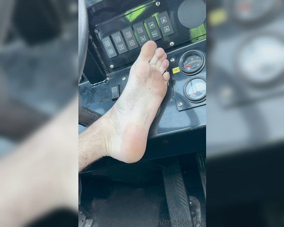 MasterDylanxxx aka Masterdyl Onlyfans - Bare soles on pedals Enjoy