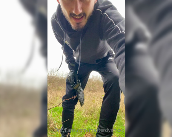 MasterDylanxxx aka Masterdyl Onlyfans - Gloves & wrecked trainers