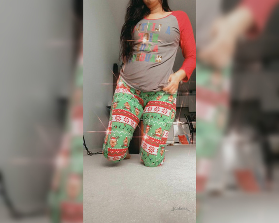 Jenelle Jcakes aka Jcakess OnlyFans - It’s almost Christmas I got some cute pjs I wanted to share with