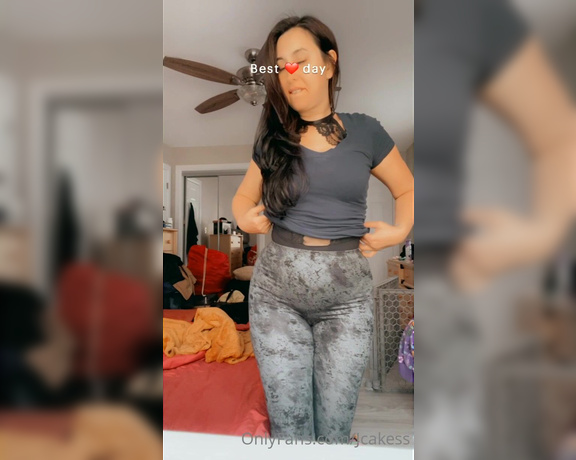 Jenelle Jcakes aka Jcakess OnlyFans - Just playing around hehe