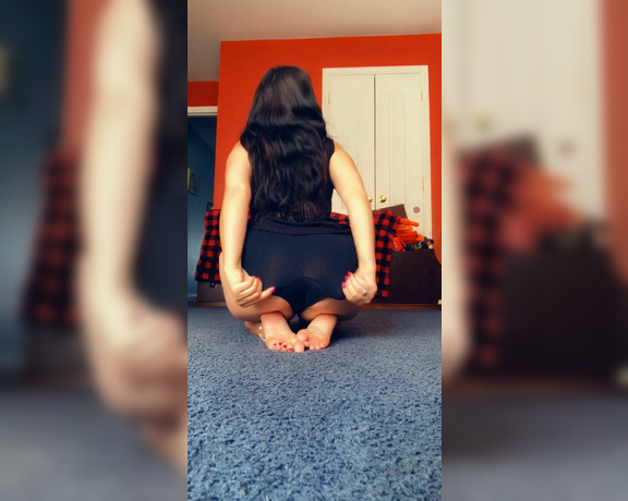 Jenelle Jcakes aka Jcakess OnlyFans - Cleaning out the vault to make room for 2020 videos So here are some old to me but new to you guys