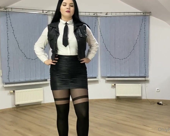 Kinky Navlia aka Navlia OnlyFans - Old youtube video #3