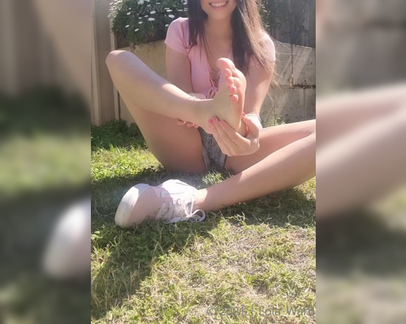 Lola Ward aka Lola_ward OnlyFans - Here baby, let me take off my shoes so you can enjoy my sweaty feet