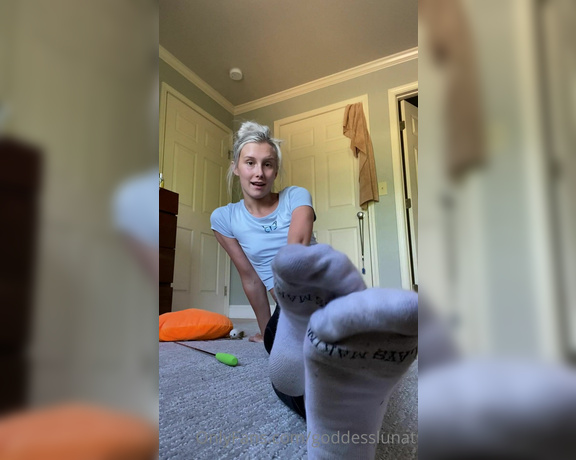 Luna Thrift aka Goddesslunat OnlyFans - Black mail custom with leggings and smelly socks