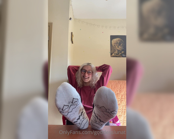 Luna Thrift aka Goddesslunat OnlyFans - Former friend turned foot slave custom I did Go fetch