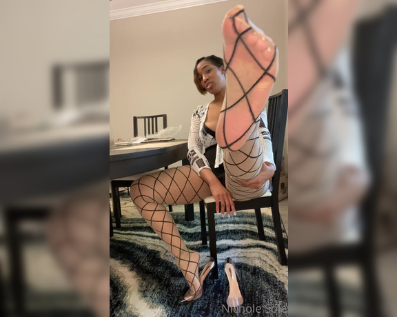 Nichole Sole aka Nicholesole OnlyFans - I love these nylons but I know some of y’all gone trip because my feet ain’t bare lol deal 13