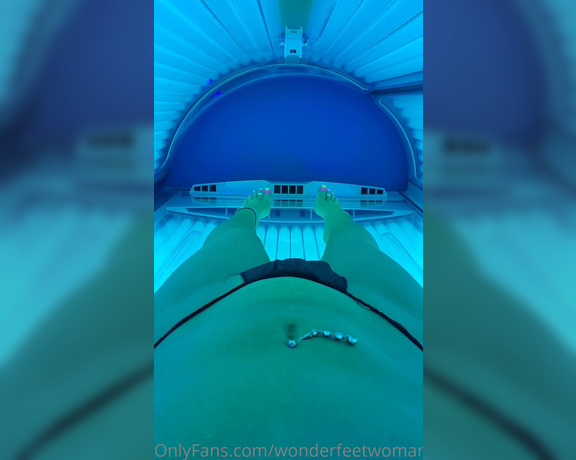 Wonderаeetwoman aka Wonderfeetwoman OnlyFans - Heres a look into my POV during tanning Today I selected the extreme bed, shaped like a capsule,