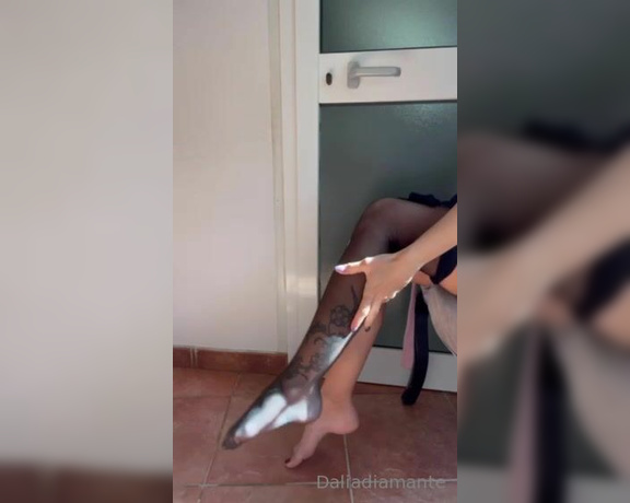 Dalia Diamante aka Daliadiamantevip OnlyFans - Video JOI COCK CONTROL dove ti gestisco la sega per 5 minuti e alla fine faccio un bel countdown fin