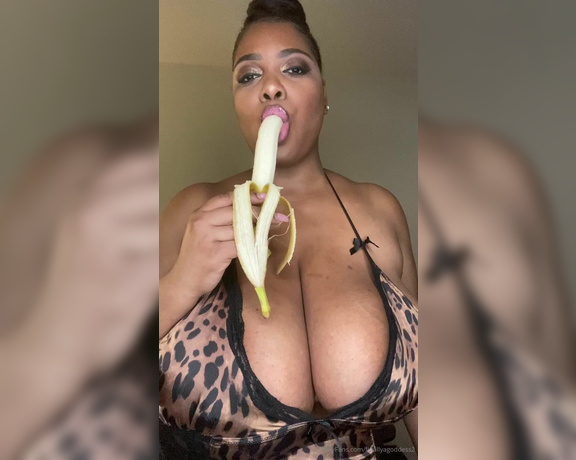 Finallyagoddess aka Finallyagoddess2 OnlyFans - I wanna gobble you