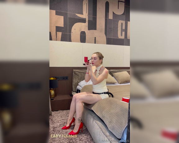 Lady Naama aka Ladynaama OnlyFans - To watch this video, have your wig and your dildo ready Mandatory task, write a comment under this