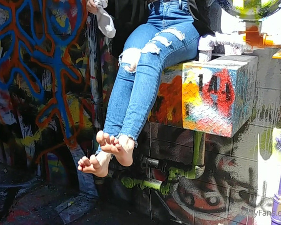 Liliana Fenty aka Lilianafenty OnlyFans - Taking off my shoes and socks in an alley covered in graffiti, then showing off my feet and massagin